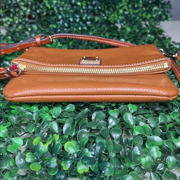 DOONEY & BOURKE Pebble Grain Caramel Foldover Zip
Crossbody - Picture 9 of 9